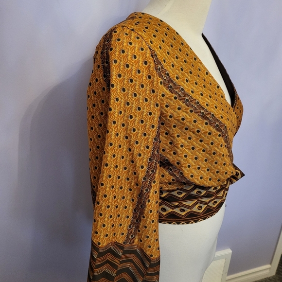 Women's top - Picture 3 of 7